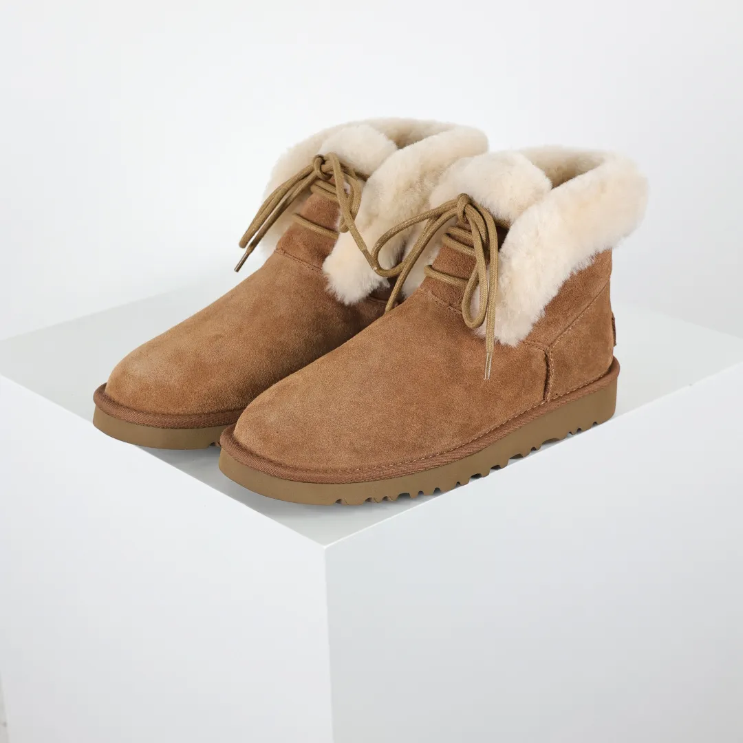 Pick up locally 💰620. The core recommendation is good price. The platform’s foreign trade is exclusively for UGG Classic women’s snow boots 1174576. Produced by the ten-year-old brand shoemaking factory production line. Pay attention to every detail. Longfeng A-grade genuine sheep fur is integrated. It is built in full compliance with the ZP process. Size: 35 36 37 38 39 40